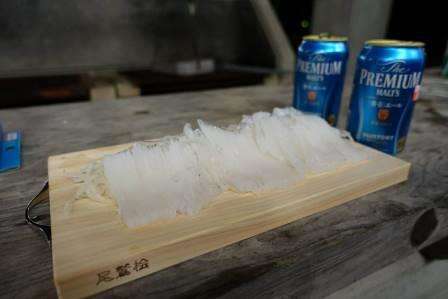 イカの刺身　ビール.jpg